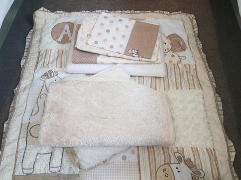 Cot Set Quilt Sheets Mattress Overlay Pillow and Blanket