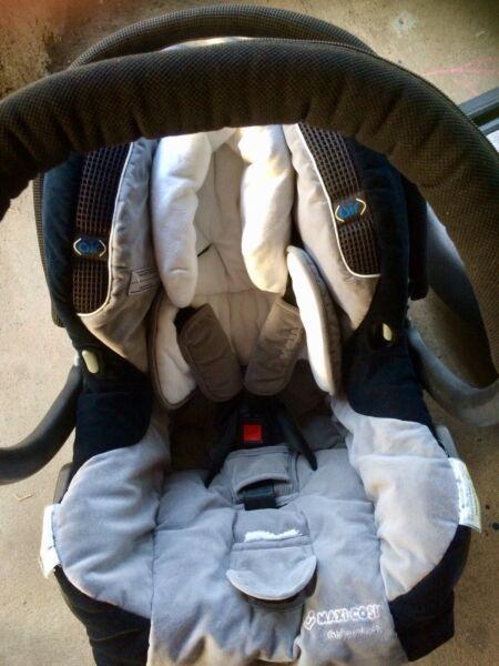 Maxi Cosi Air baby capsule car seat bugaboo adapter