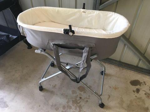 Portable Baby bassinet