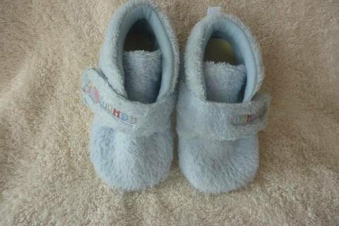 Disney Dumbo baby slippers