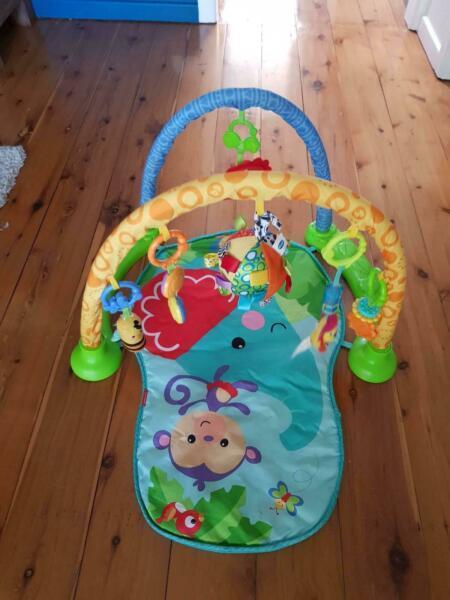 FISHER PRICE PLAY MAT TOYS INCLUDED