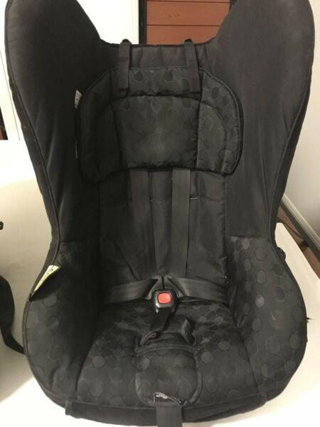 Britax Safe n Sound Convertable car seat