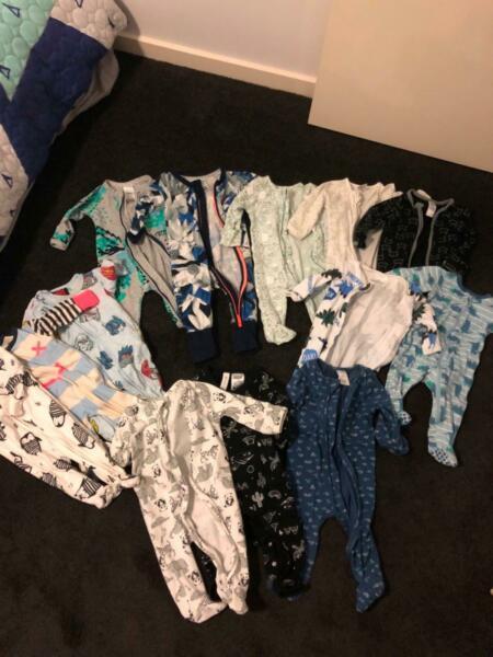 Baby 000 clothes