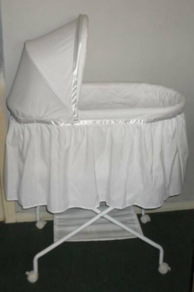 White 4 baby bassinet and stand with extra memory foam mattress