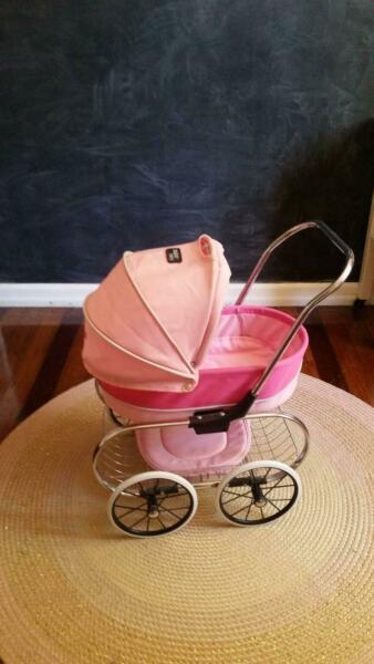 Small little Pink dolls Pram (Great Condition)
