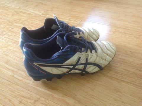 Asics football boots