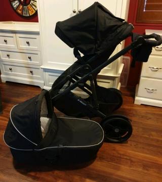 Britax baby pram jogger and bassinet Steelcraft strider compact