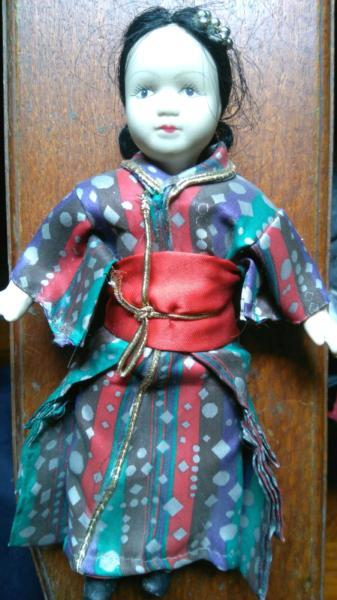 Traditional japanese porcelain kimono doll moving limbs 1970's?
