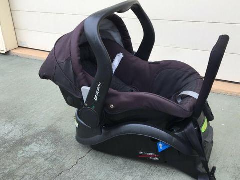 Steelcraft Agile Plus Stroller, adapters and capsule 2015