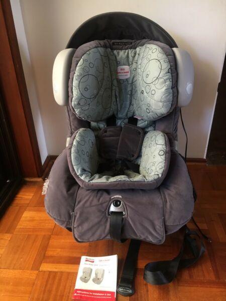 Britax Safe-n-Sound Platinum AHR car seat