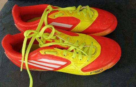 Boys adidas Soccer boots US2
