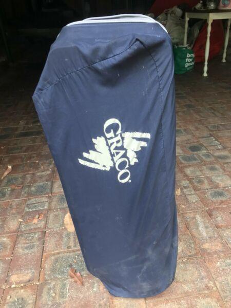 GRACO PORTABLE BABY COT IN VERY GOOD CONDITION