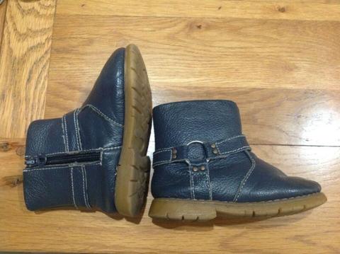 Girls navy leather boot