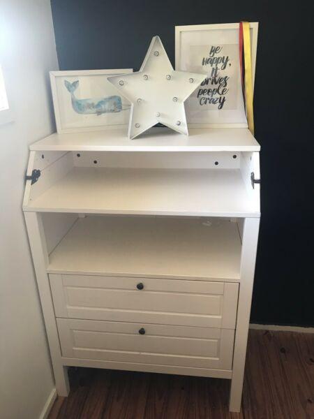 Changing Table/ Chest of Drawers