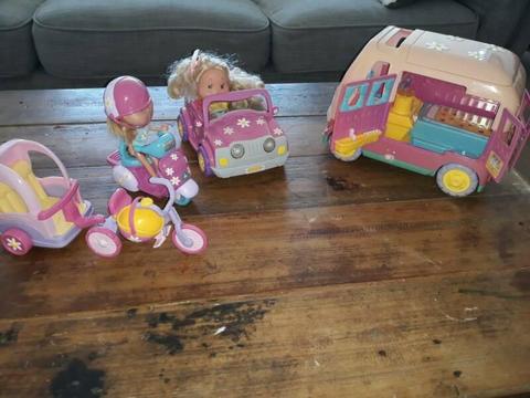 Early Learning Centre Toy vehicle and doll set