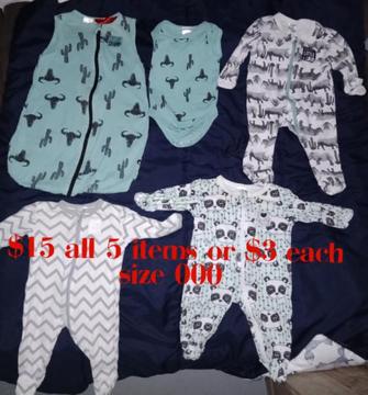 Baby boy SIZE 000 clothes like brand new