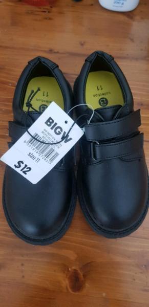School shoes, small size 11