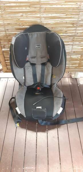 Hipod Senator Convertable booster with sound. Child car seat