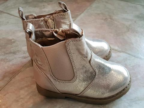 Brand New Size 6 Toddler Girl Gold Boots