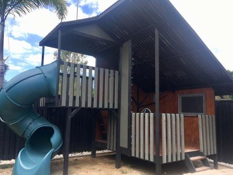 SOLD PENDING DELIVERY - CUBBY HOUSE / FORT