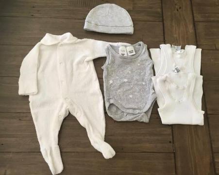 Unisex All-in-One, Bodysuit, Singlets & Hat - Size 0000 (Newborn)