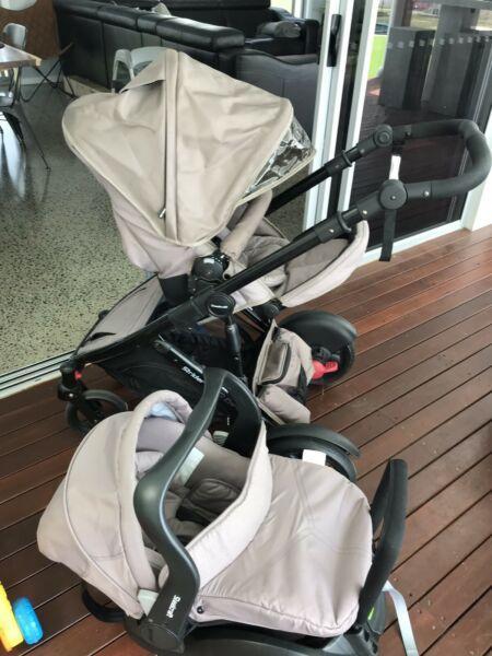 Strider travel system combo hardly used