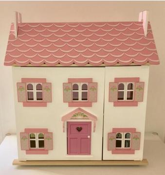Le Toy Van Sophie's Dollhouse, Furniture & Sylvanian Family