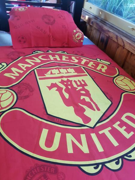 ***Manchester United*** Cot/Toddler Bed Quilt Cover