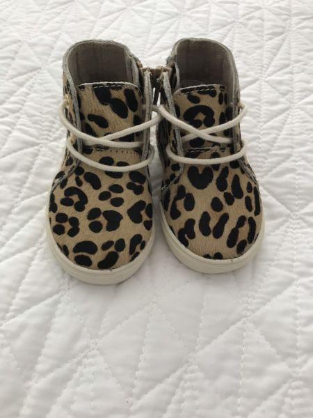 Country Road leopard print boots size 18 BNWOT