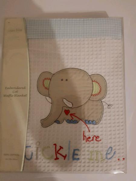 NEW - Bubba Blue - Embroided Waffle Cot Blanket