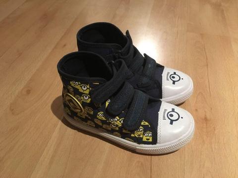 Kids Minion Shoes UK10 Brand New