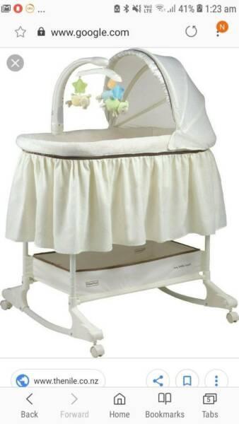 Fisher price bassinet good condition
