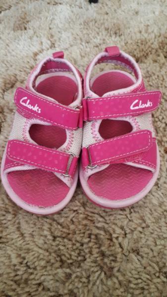 Clarks girls sandals