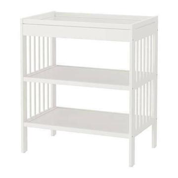 Changing table hardly used