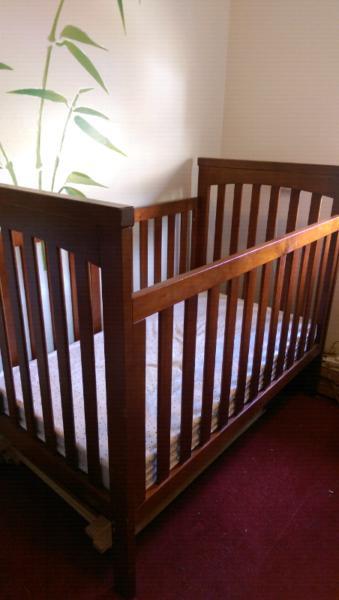 Cot coverts to toddler bed