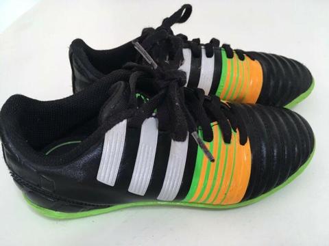 Adidas Youth Indoor Soccer Shoes - size 1 (US)