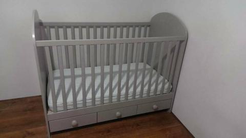 very good condition 2in1 cot and toddler bed