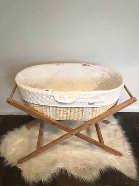 Moses Basket Bassinet and Stand