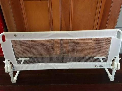 Vee bee fold down bed guard