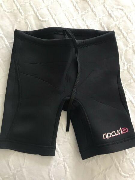 Ripcurl wet suit shorts girls size 6