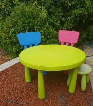 Kids table chairs set
