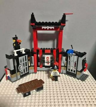 Lego Ninjago Prison Breakout 7059