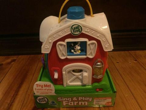 NEW Leap Frog Sing & Play Farm