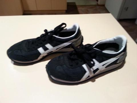 Onitsuka tiger shoes Boys size 11 shoes KIDS