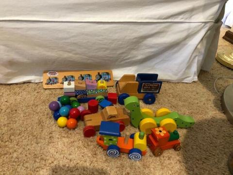 WOODEN TOYS 8 ITEMS