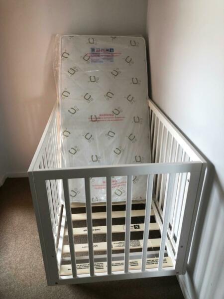 Cot with brand new mattress