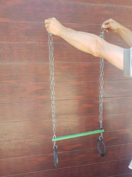 Child's gymnastic rings on chain