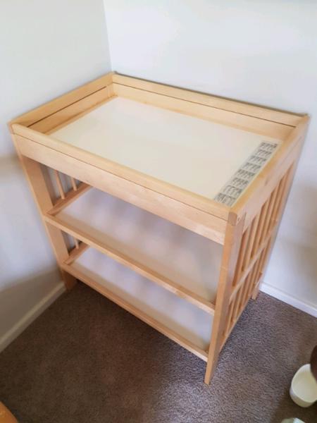 Baby change table - perfect condition!!