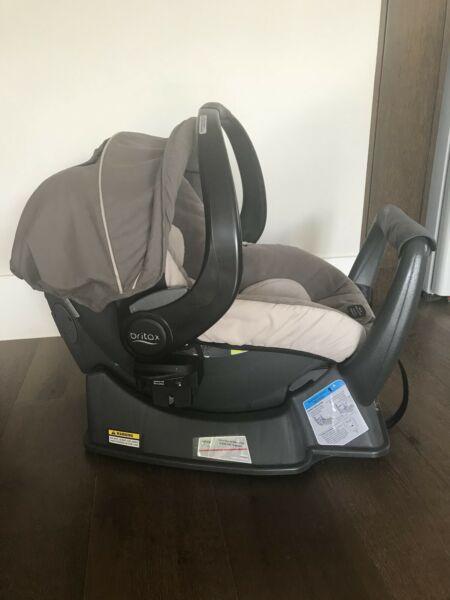 Britax Safe and Sound Unity Capsule