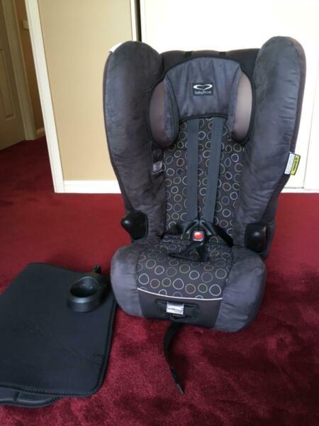 Baby Love Boostet Seat in excellent condition